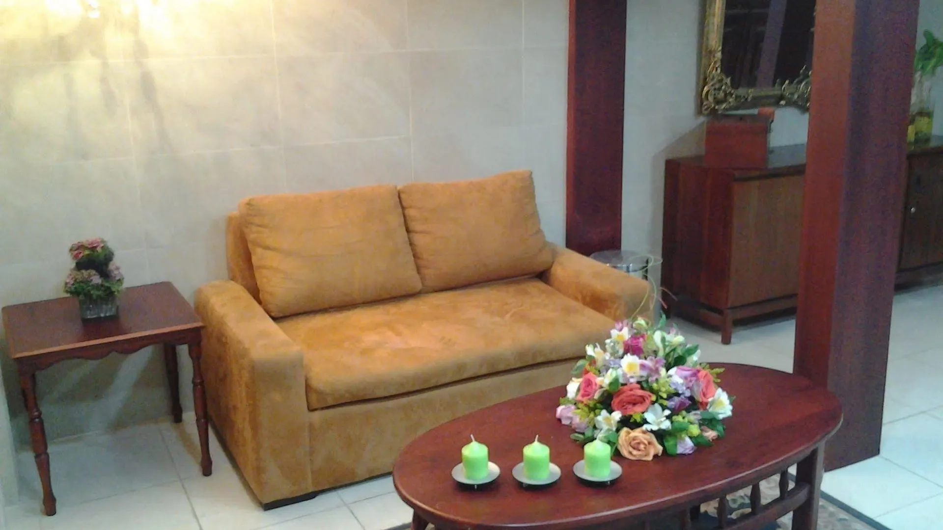 Hostal Mitad Del Mundo Quito Ecuador