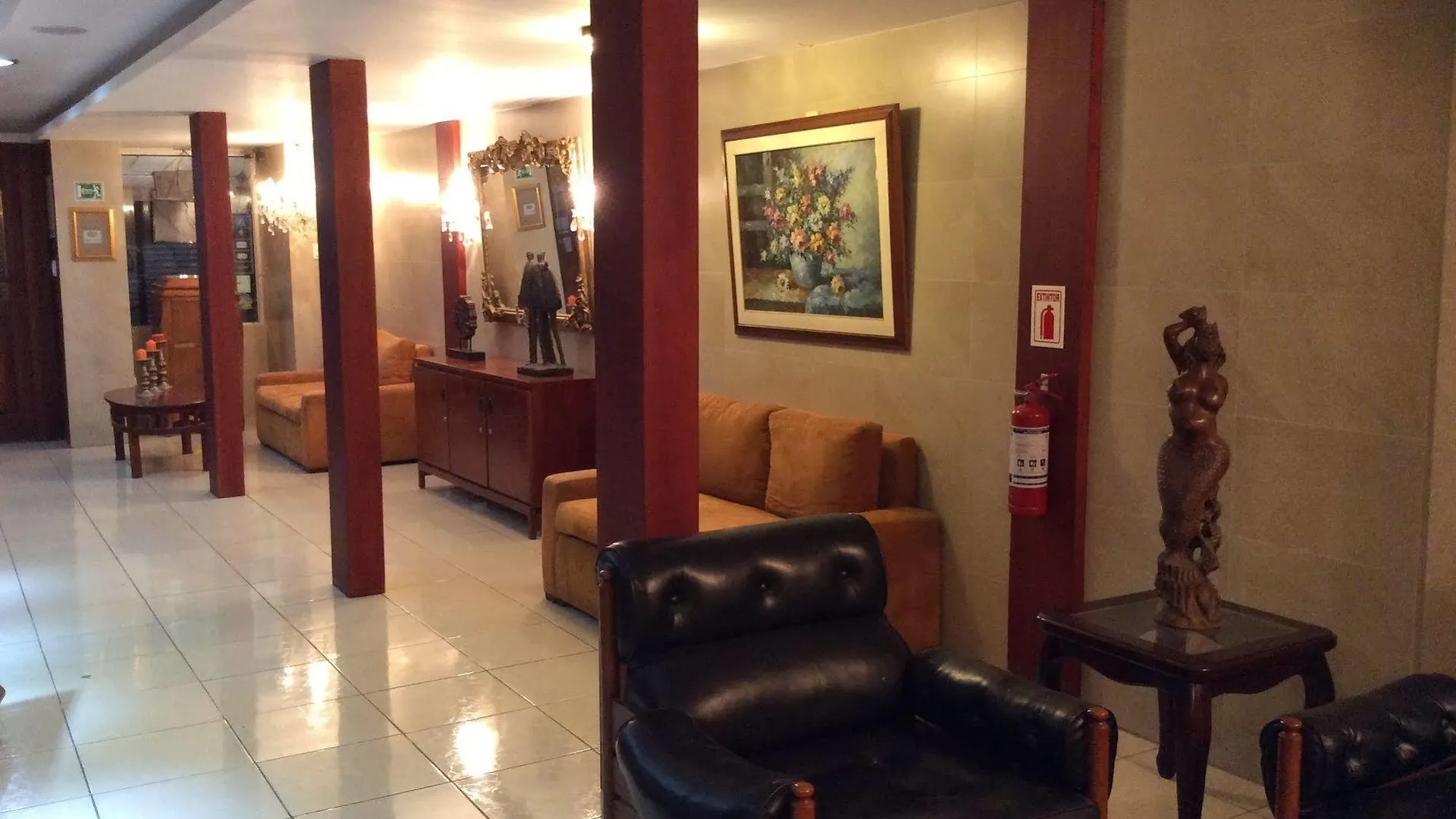 Hostal Mitad Del Mundo Quito Hotel
