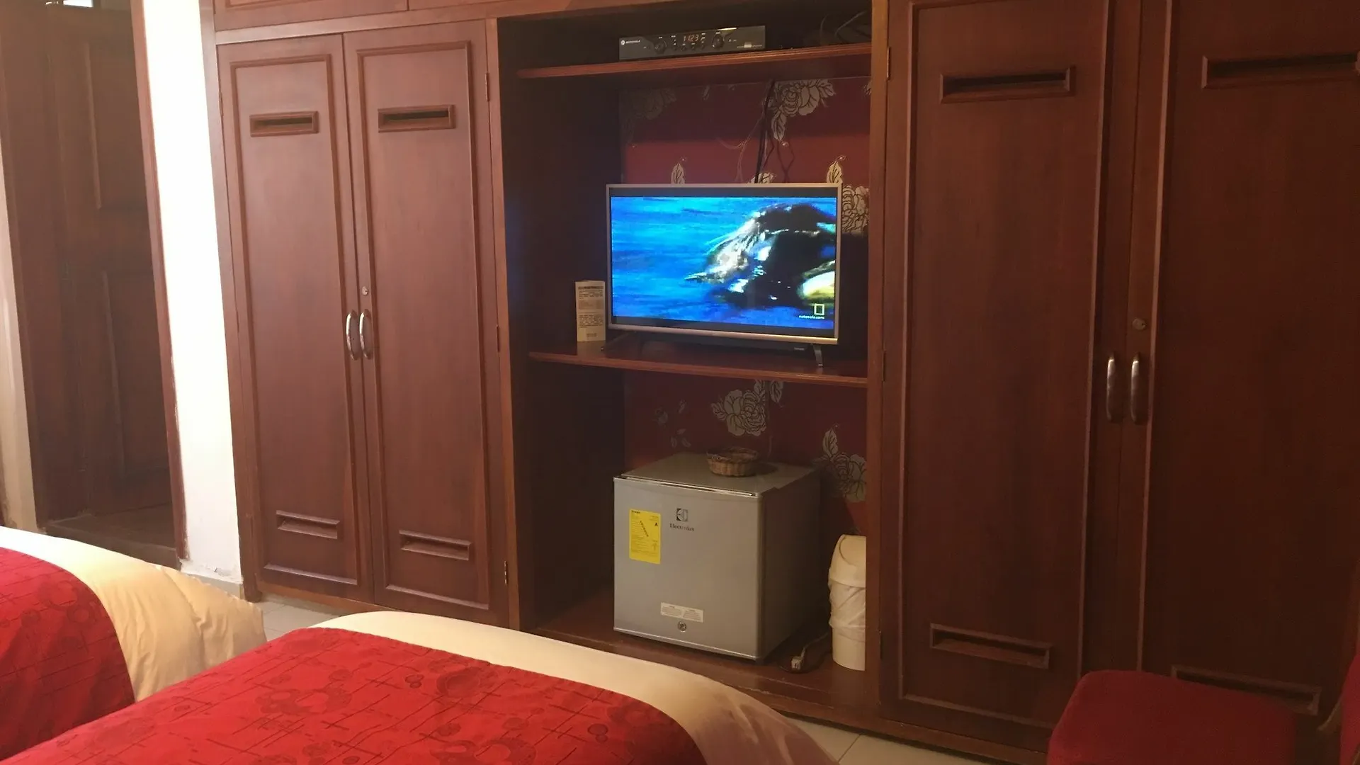 Hostal Mitad Del Mundo Quito Ecuador