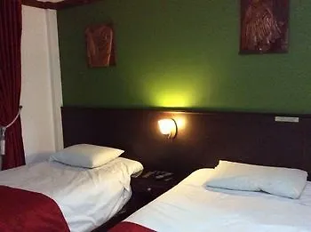 Hostal Mitad Del Mundo Quito