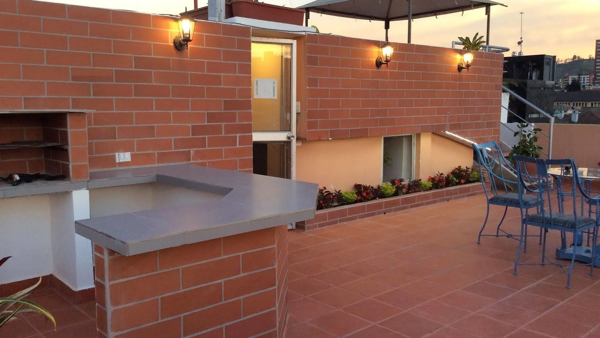 Hostal Mitad Del Mundo Quito